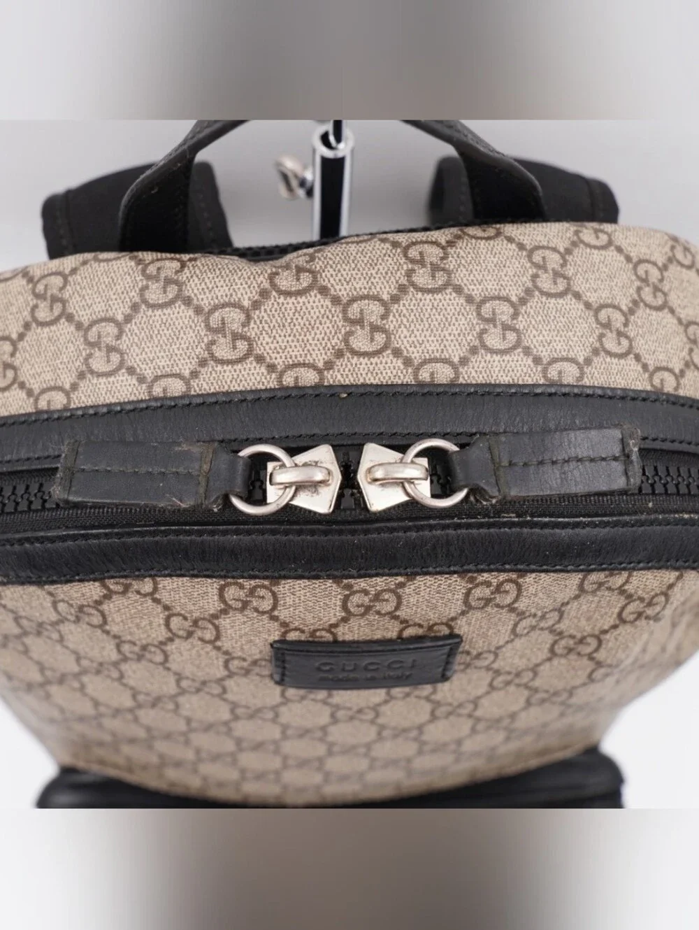 CO25 💟 Gucci GG Supreme Monogram Medium Backpack